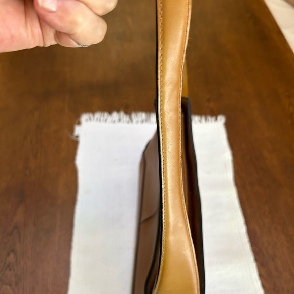 Aldo faux leather structured shoulder bag, single handle w/contrasting accents. - Picture 7 of 10